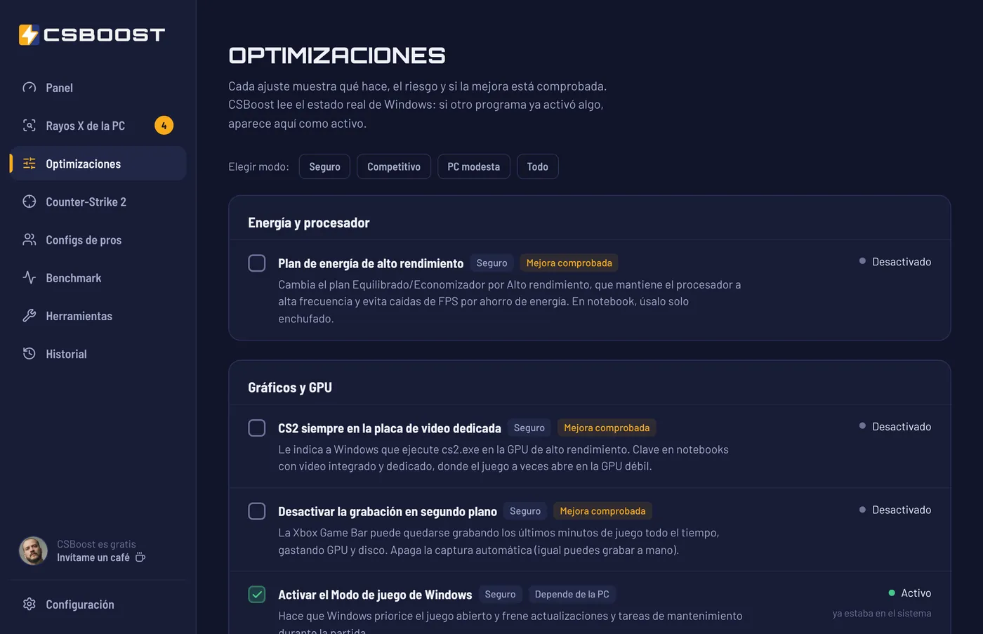 Pantalla Optimizaciones con los ajustes agrupados por categoría, etiquetas de riesgo y mejora comprobada